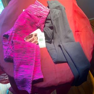 2 pack Freestyle size 7 leggings